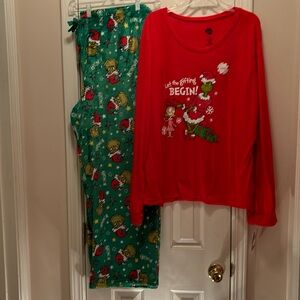 NWT Women’s Grinch Christmas Pajamas